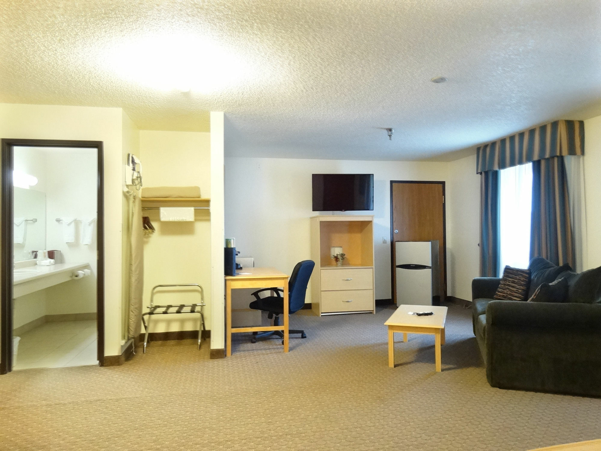 Baymont By Wyndham Hotel